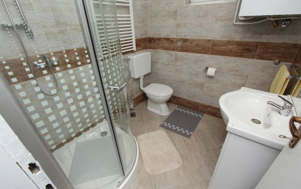 Apartments And Room Eva Rovinj Exterior photo
