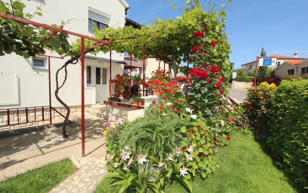 Apartments And Room Eva Rovinj Exterior photo