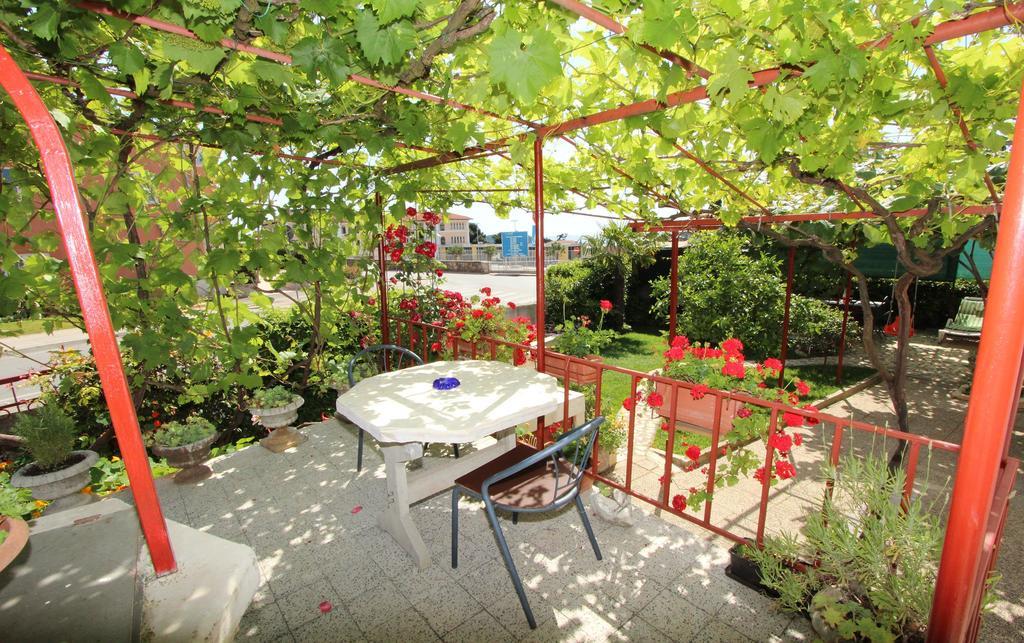 Apartments And Room Eva Rovinj Exterior photo