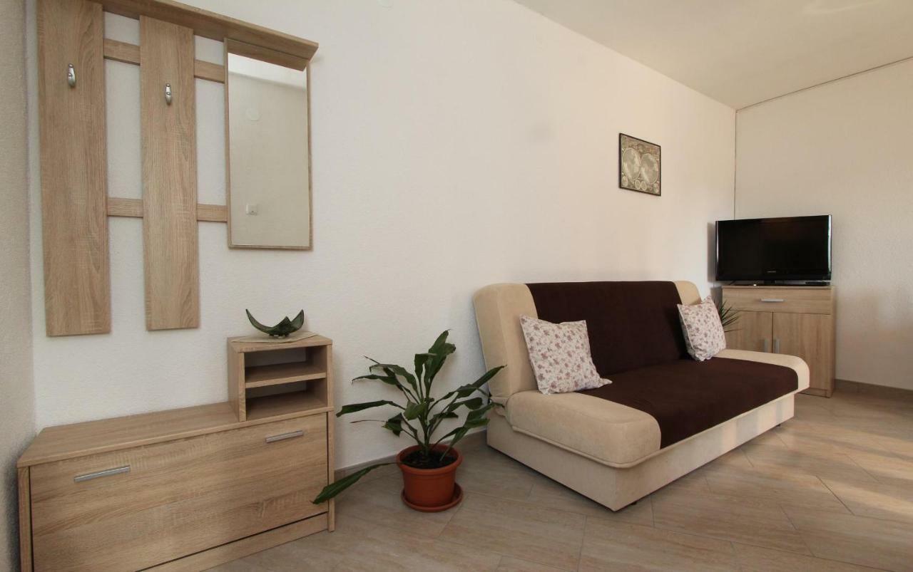 Apartments And Room Eva Rovinj Exterior photo